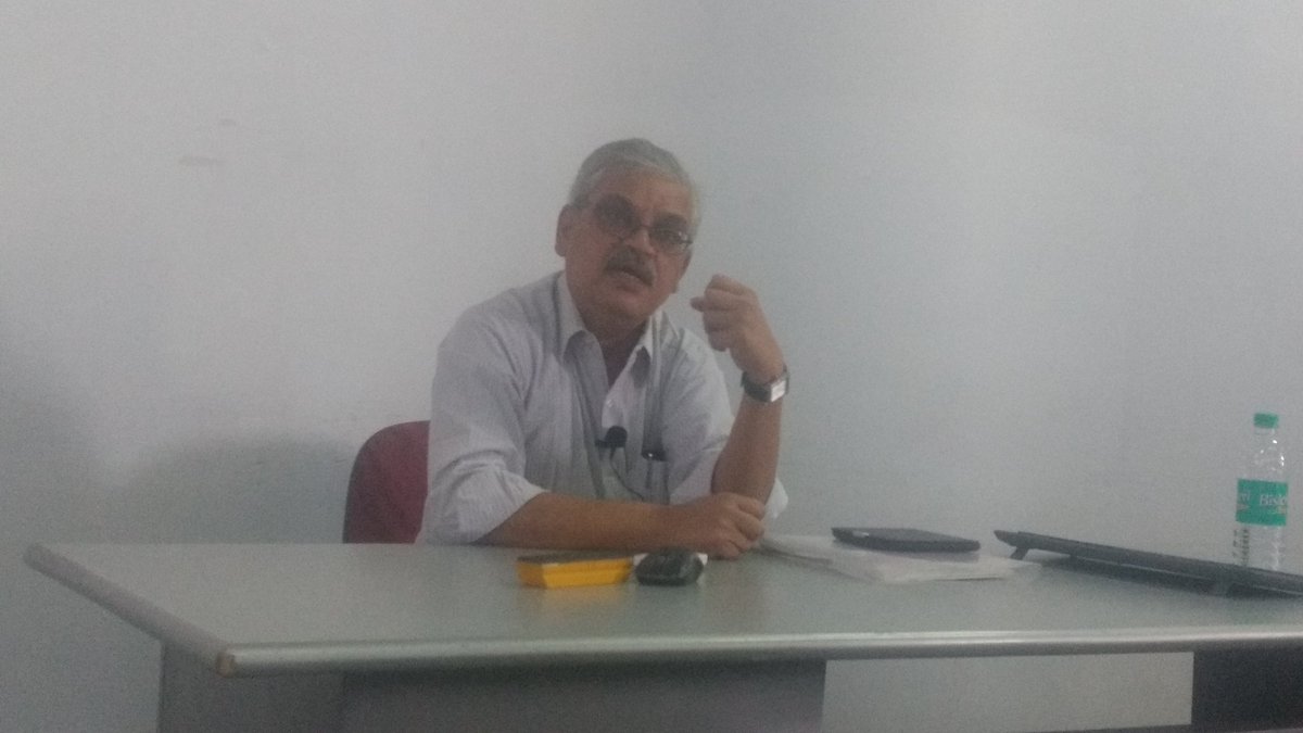 ahana027's tweet image. In talk with V. Sridhar, Senior Deputy Editor of Frontline on Demonetisation.
#printpods #observethis16