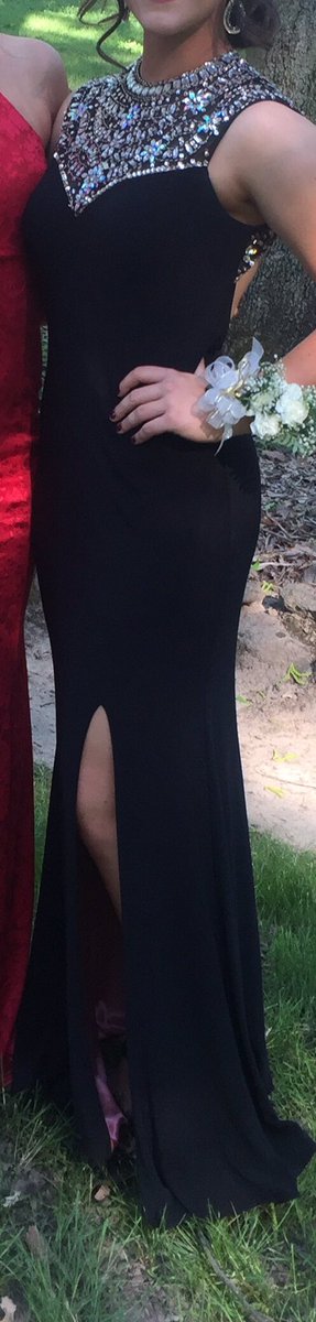 brookie___booo's tweet image. Selling my prom dress! DM me if interested.👍🏼