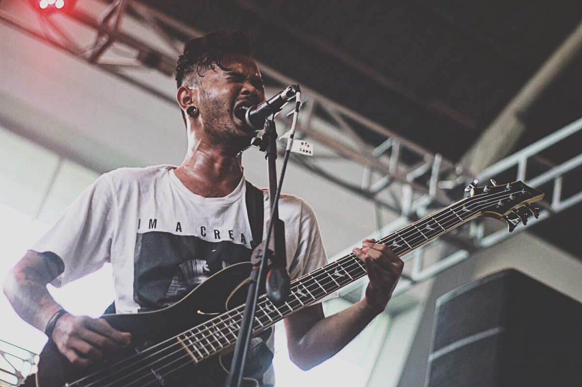 REVENGETHEFATE's tweet photo. "Langit pun terlelah dan awan pun kan terasa menghitam
Detak jantung akan binasa pedang pun menghujam..."
.
#SymphonyMenujuAkhir https://t.co/J9Uxfg2EZk