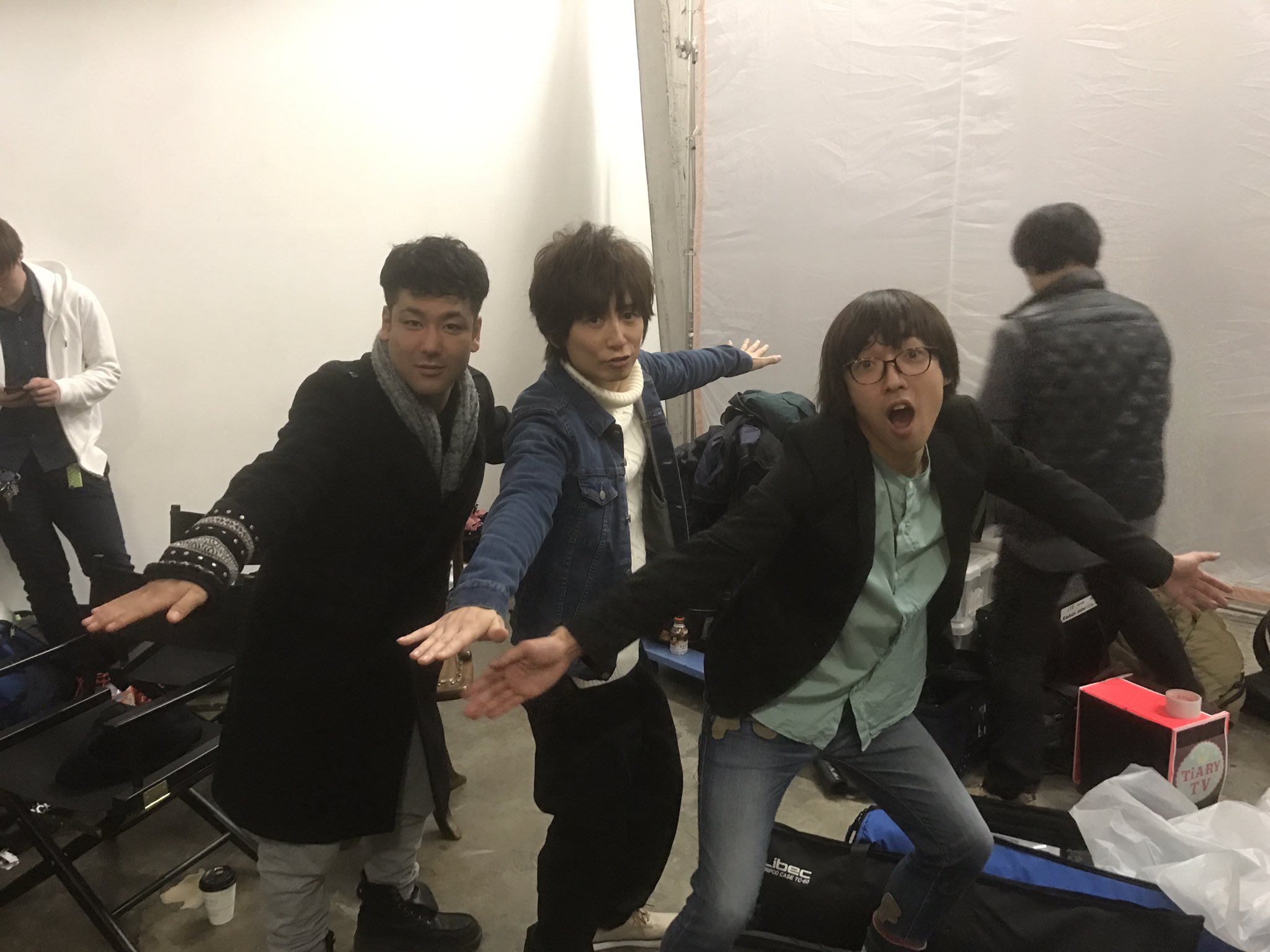 ニュー岡部 かたつむり V Twitter 先日faceトークショーにお邪魔させていただきました 喋りすぎてしまいホントに申し訳ありません なのに喋り足りなかったとゆうわけわからない状況に 青木隆治お兄さんにはいつもお世話になりすぎております ニュー岡部 かたつむり V Twitter 先日faceトークショーにお邪魔させていただきました 喋りすぎてしまいホントに申し訳ありません なのに喋り足りなかったとゆうわけわからない状況に 青木隆治お兄さんにはいつもお世話になりすぎております