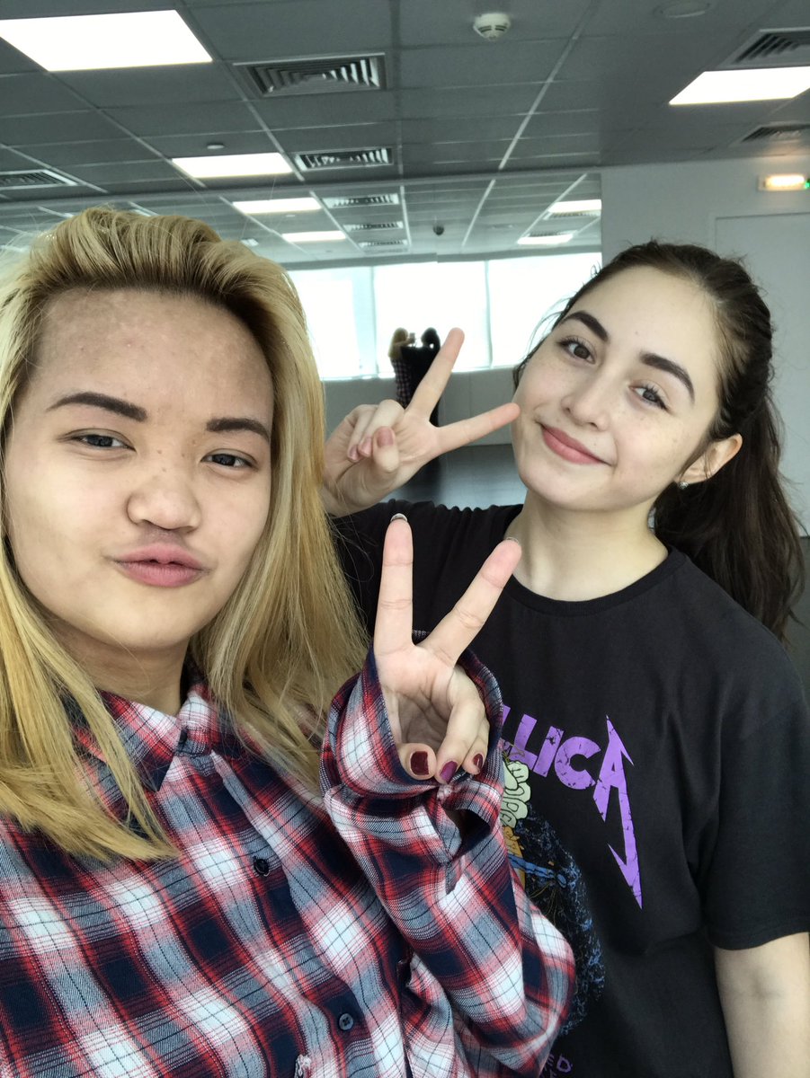 EOSDanceCrew's tweet photo. happy birthday to our cutest maknae have a great day 😘 - Ari https://t.co/rilXnXvNfi
