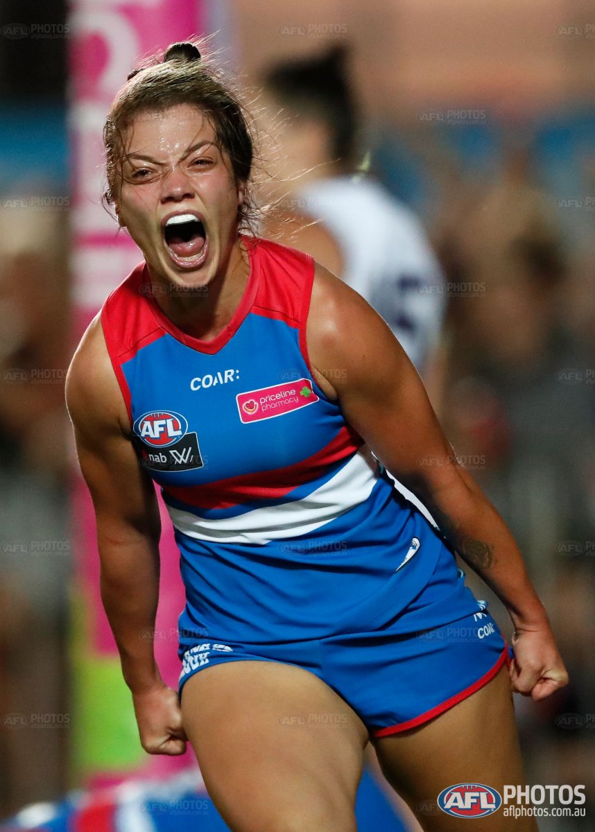 AFLphotos's tweet photo. What an epic opening to @aflwomens ! Check out all the best pics from a historic weekend at https://t.co/fJPVIF9EOH https://t.co/YpCwqHNVdS