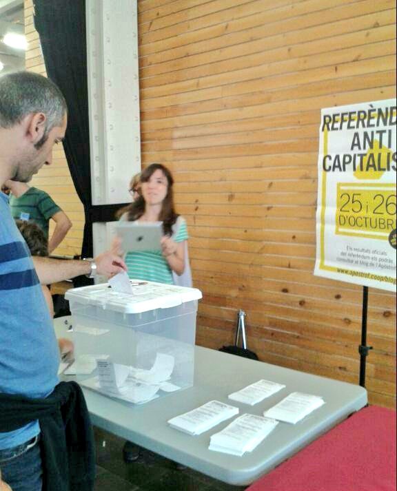 JoseLuisSTAP's tweet photo. Vaig votar al @Multireferendum, al Referèndum Anticapitalista al #fesc2014 i el #9N2014 perquè #LoveDemocracy #6F https://t.co/yIdllX1LeF