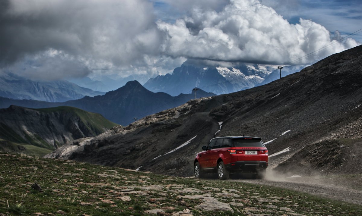 LandRoverCPT's tweet photo. #RangeRoverSport takes capability to the next level on the #InfernoDownhill #DrivenChallenges. Explore: https://t.co/DCWYUnNaFu https://t.co/aLuLlPy1Yo