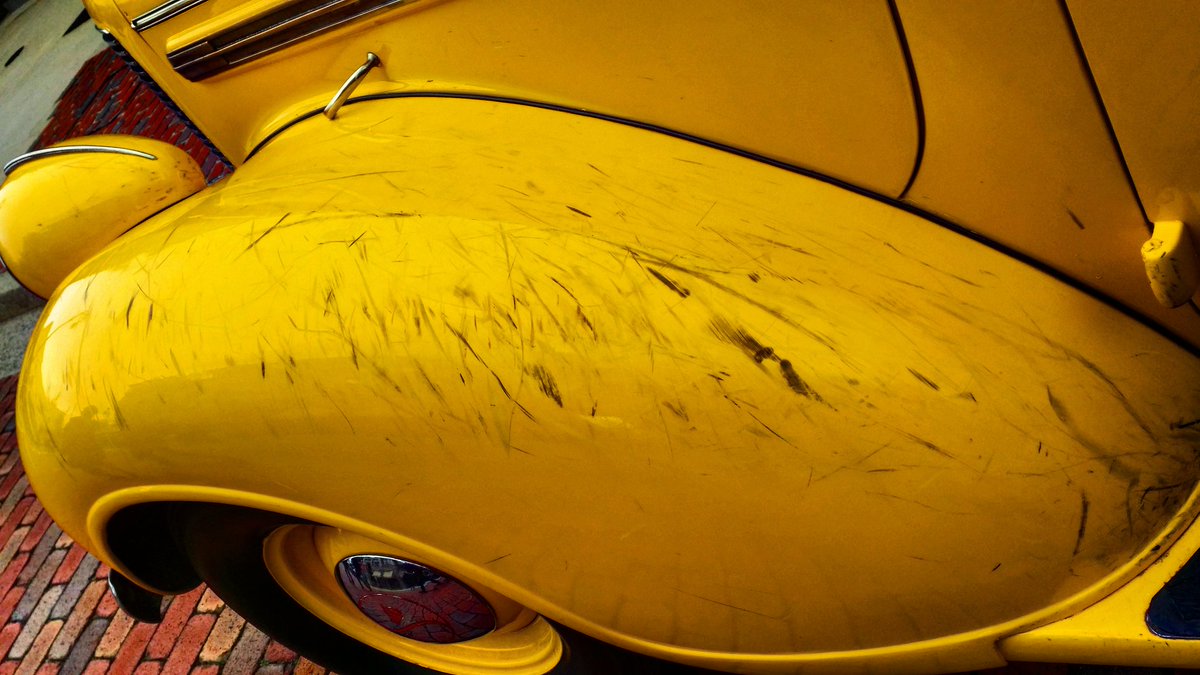 Usj Fan 素敵な黄色い車 イエローキャブ そんな車が今 かなり傷ついています Usjの車は あくまでも展示用の車です 写真は撮り放題ですが 決して登っていい物ではありません 素敵な車のためにも 皆さんが優しくしてあげて下さい Usj ユニバ