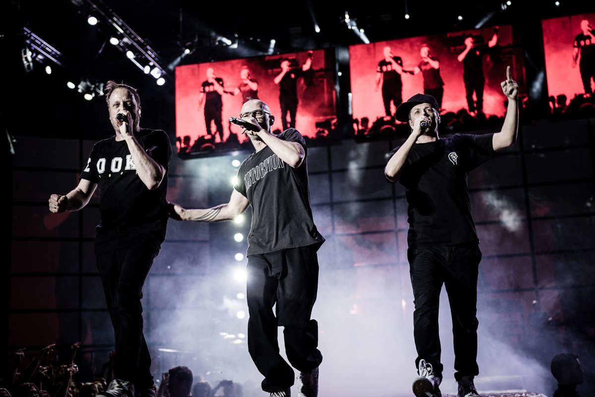 #MFG, mit freundlichen Grüßen von @fantastische4 aus der <a href="/StadthalleWien/">Wiener Stadthalle</a>: bit.ly/2j4cMzT  #fotos #fanta4 #live #hiphop #concert