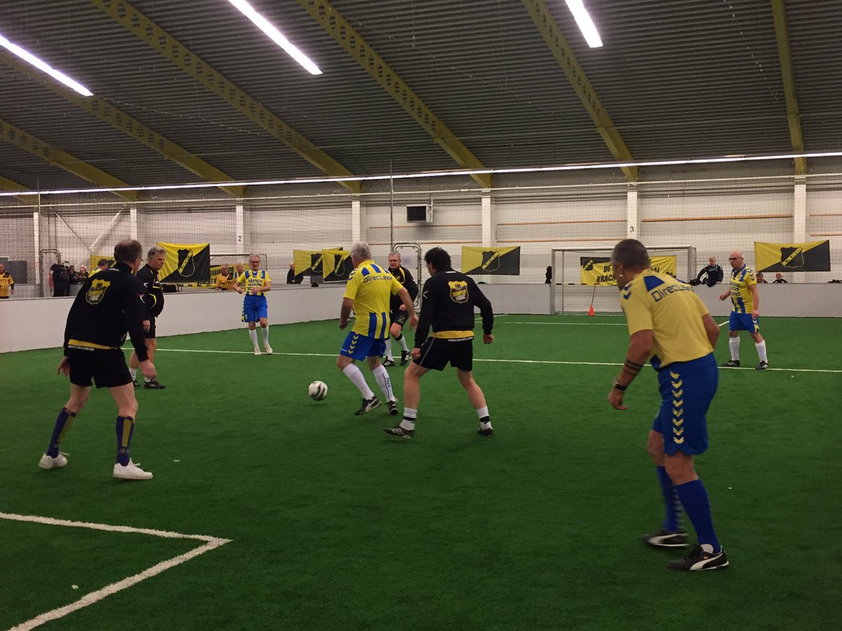Het #WalkingFootball toernooi bij @BredaSoccer is in volle gang! #zestigplus #voetbalvooriedereen