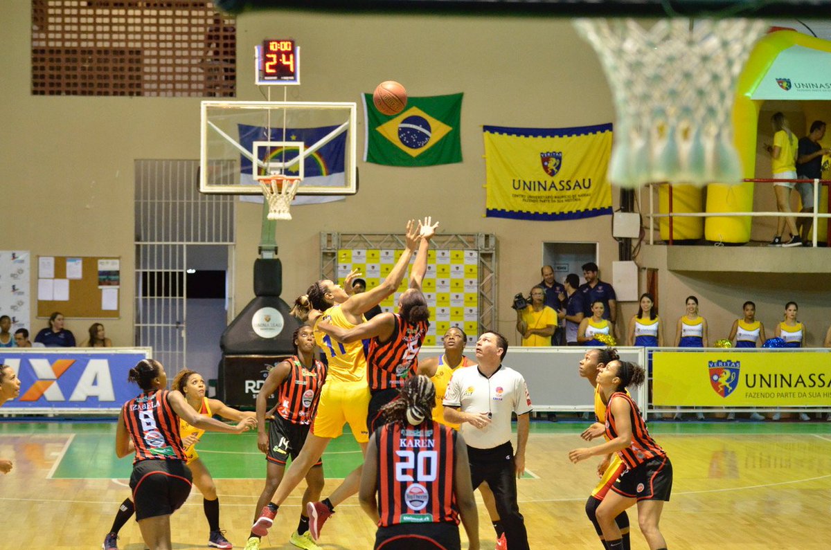 UNINASSAU soma quinta vitória na LBF e segue como destaque na competição. Veja: sereduc.com/LQY9zI