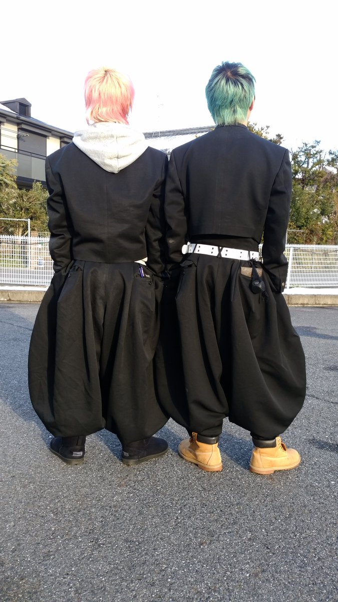 みなさん、興味津々？な、現役中学生の「短ラン・ボンタン」です！w 髪