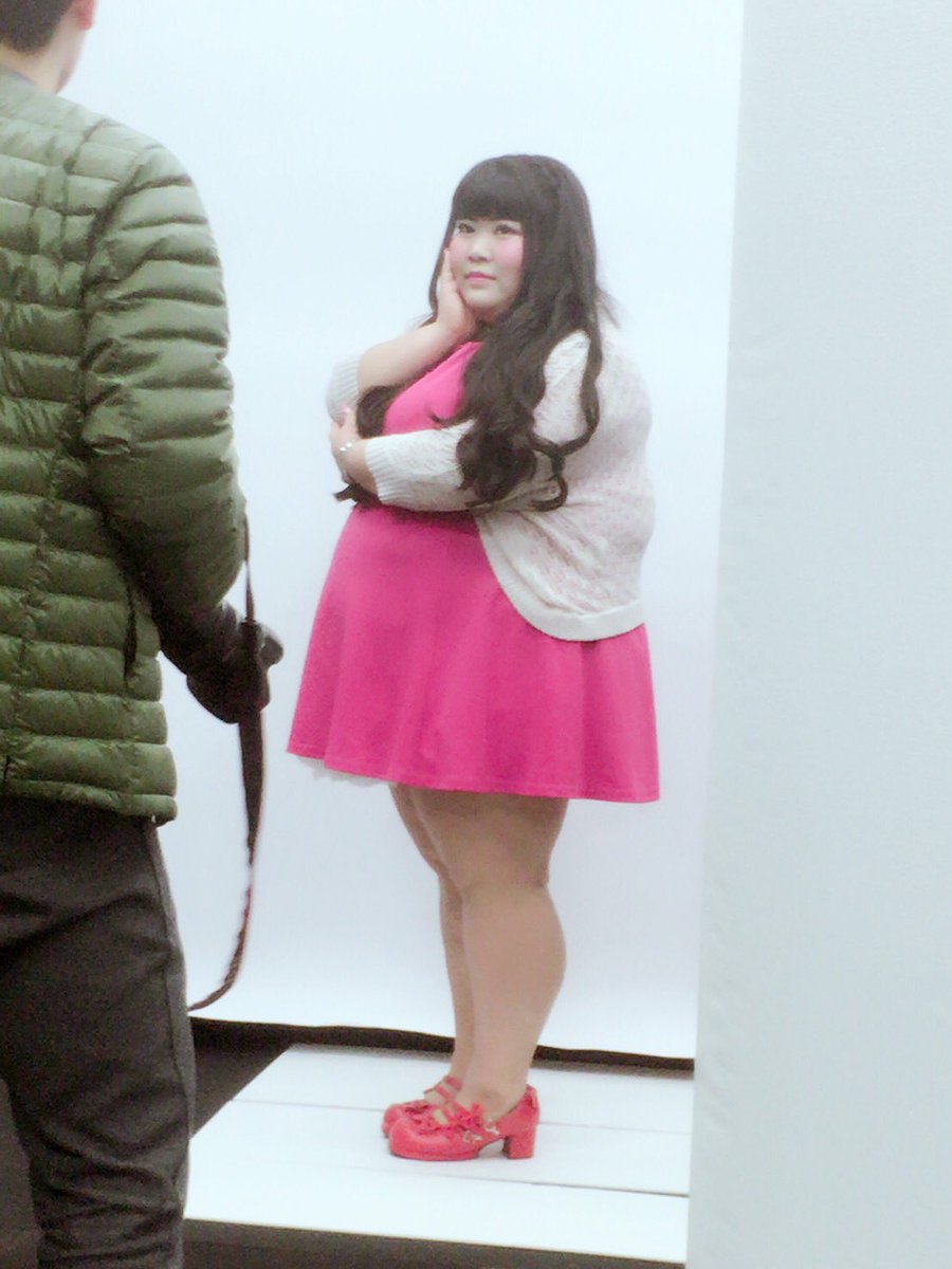 ずきてぃ V Twitter お店の撮影に行ったんだよ でもね決まってるポーズ太りすぎて何個かできなかったんだよ しかもね一枚目なんかど緊張してて顔