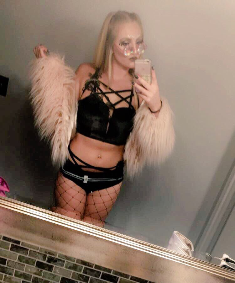 ReadySetRave's tweet photo. The process start to finish. 
@Excision 
Owners Original Velvet Edge Set
#readysetrave #ravegirls #raveoutfit #rave https://t.co/OnjTwyTokK