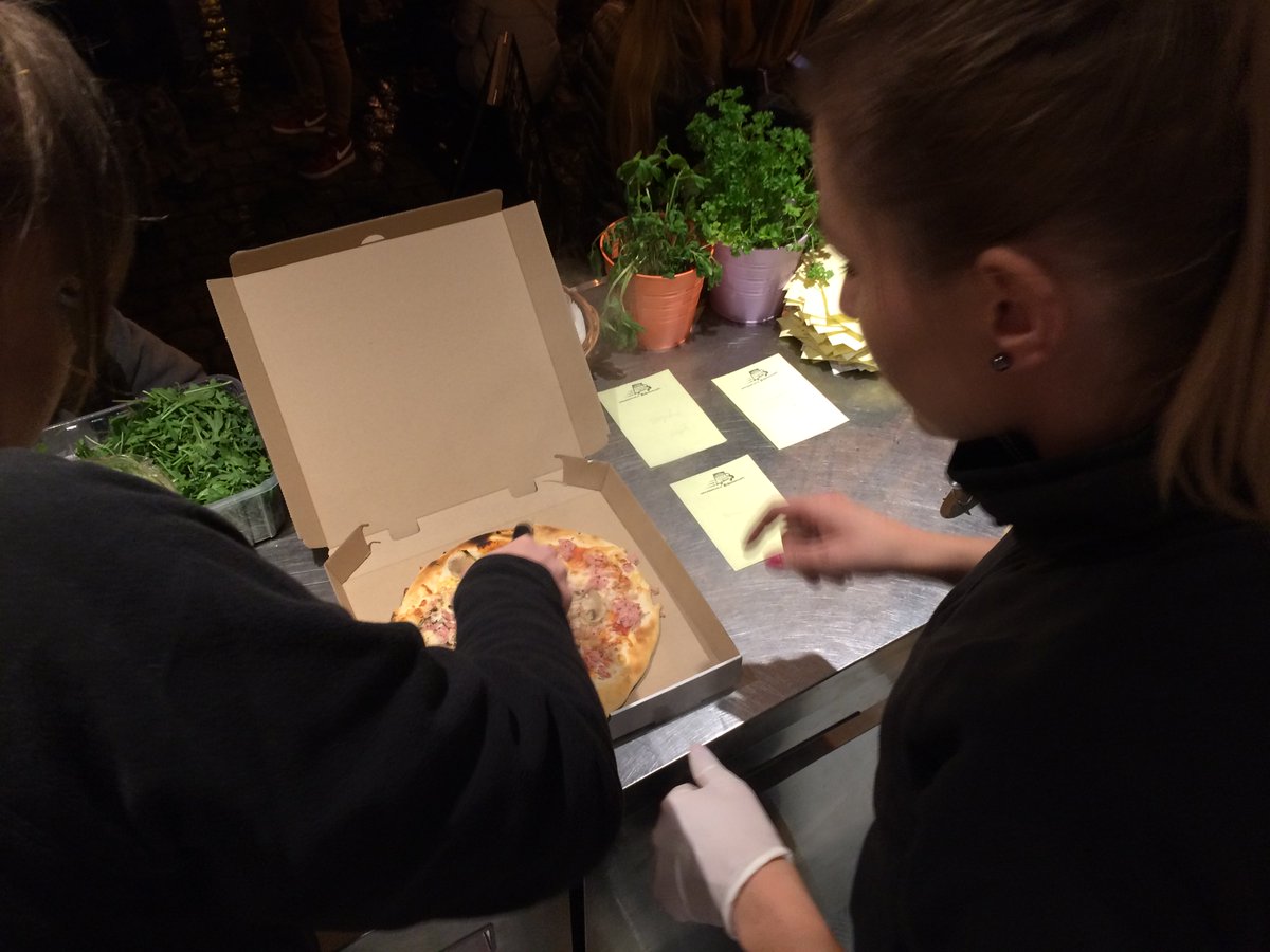 Pizza Truck (@pizzatruck_pl) on Twitter photo 