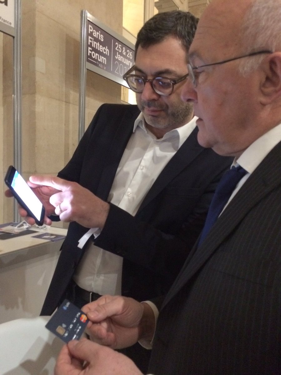 MichelSapin's tweet photo. Avec @applydia, appli de paiement mobile, acteur français de la #Fintech #PFF17 Cc @ParisFinForum https://t.co/nnHZtnFVEz