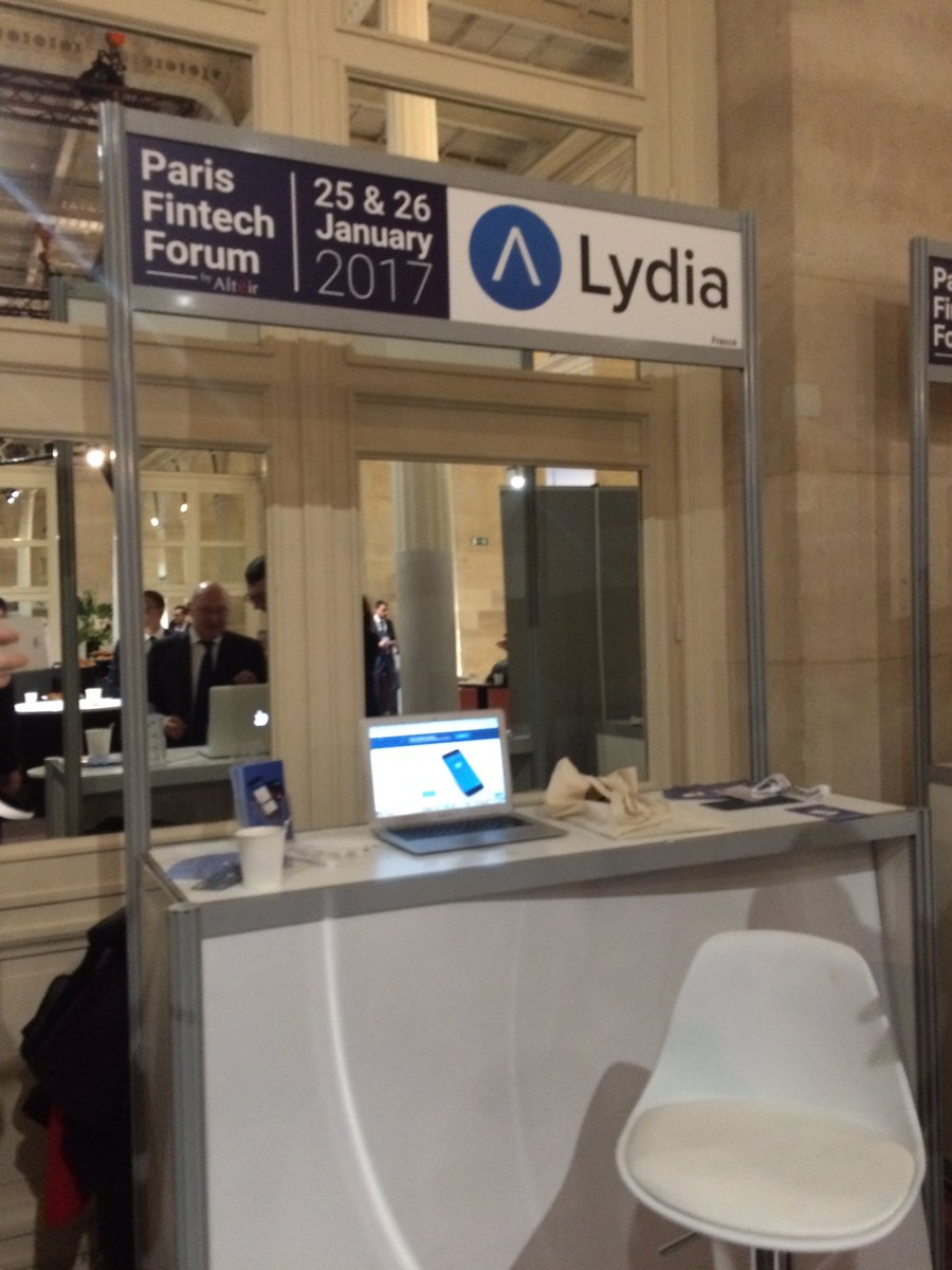 MichelSapin's tweet photo. Avec @applydia, appli de paiement mobile, acteur français de la #Fintech #PFF17 Cc @ParisFinForum https://t.co/nnHZtnFVEz
