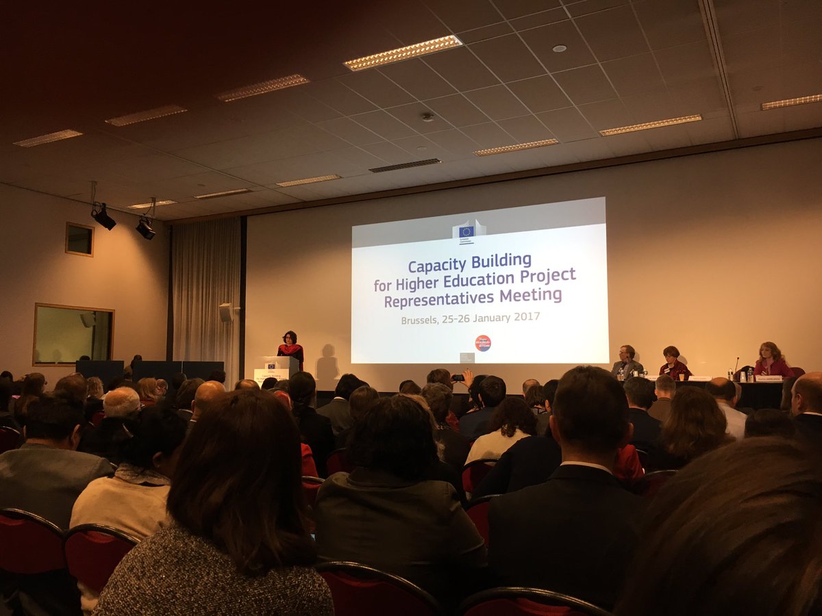 HDrachsler's tweet photo. At info day of the capacity program 4 #competen-sea project together with 170 pro. leaders to broaden Collaboration https://t.co/x2eYX8POL9