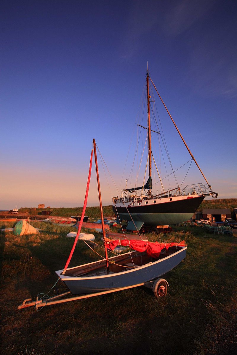 erotheraphoto's tweet photo. Good Morning fellow tweeters. Enjoying the #goldenhour right now on #HolyIsland #Lindisfarne. #Sensational #light #wednesdaywisdom https://t.co/SGKJI1Spd7