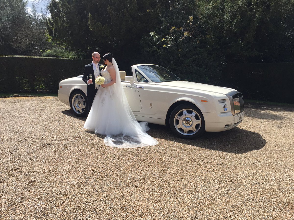 LAStretchLimos's tweet photo. We have an amazing fleet of #Cars and #Limos. #WeddingCars #CarHire #LimoHire #ClassicCarHire #1959Cadillac #S3Bentley #PhantomDropHead #Wed https://t.co/zzkZxXsFhc