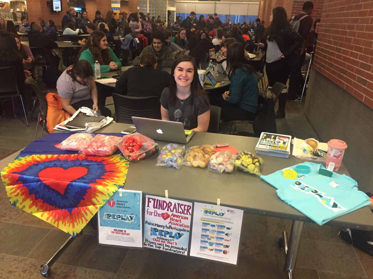 MorinWellness's tweet photo. Come support the @American_Heart! Buy a duck or bracelet! 2 for $5 or $3 each! ALL proceeds go to the AHA. https://t.co/TOOLMHktkp