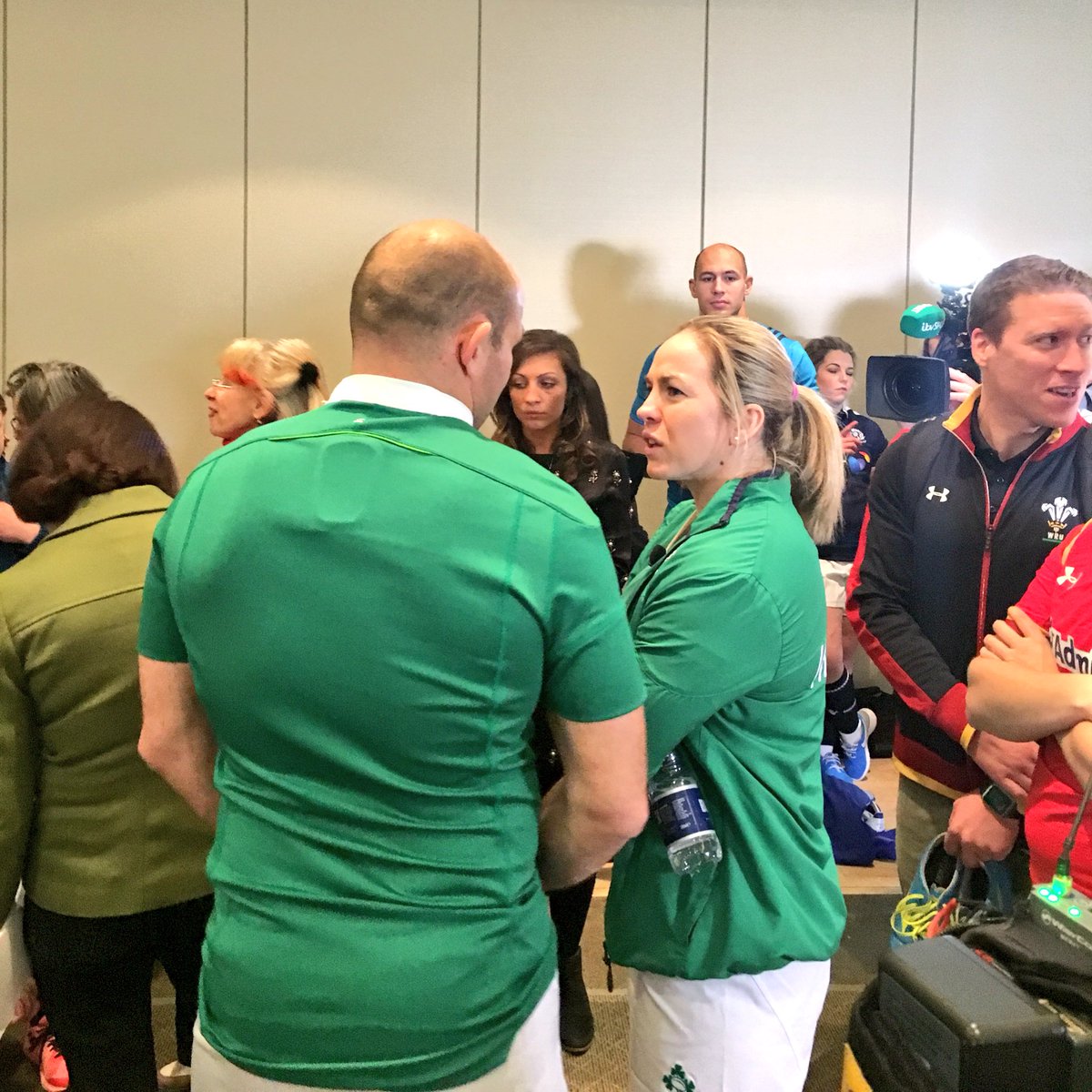 IrishRugby's tweet photo. Oh captain, my captains. @RoryBest2 &amp; @niamhbriggs15 #RBS6Nations launch #TeamOfUs #BringIt https://t.co/atxZuQjhZl