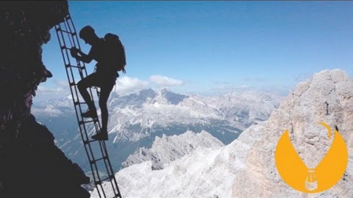 TravelnPleasure's tweet image. 10 Most Dangerous Hikes On Earth!  VIDEO -&amp;gt; go.shr.lc/2dcrTjD #Travel #Dangerous #Hiking #World