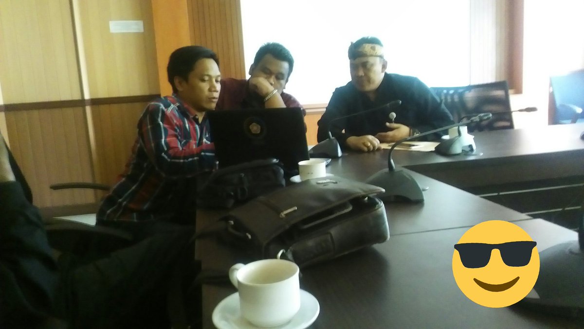 Optimis 2017...<a href="/DPRDKotaBandung/">DPRD Kota Bandung</a> .Terimakasih Ats Bimbingan Positif Dan SupportNya.#jadilahPemimpinCerdas.<a href="/KartaHegarmanah/">KARTA.SAHABAT</a>