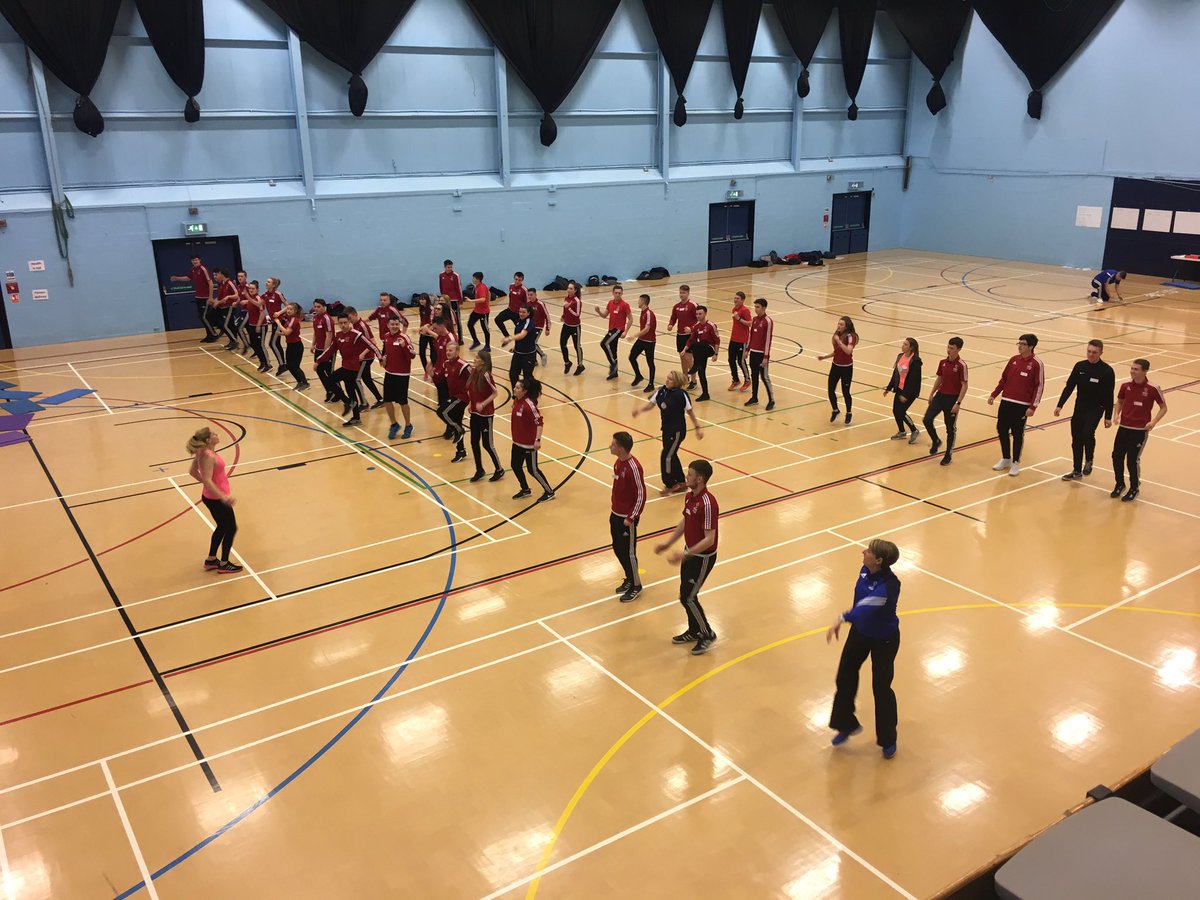 SSSPapprentices's tweet image. PE and school sport apprentices from all over the NE enjoying a mass warm up at central training #PEApprentices