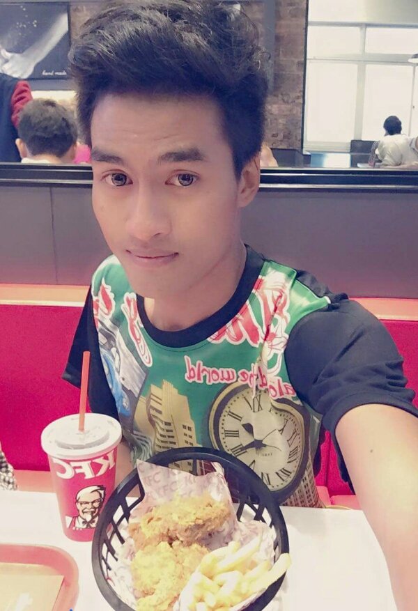 ailapertama_a's tweet photo. Mkannnnnnnn????????? Yuuukkk https://t.co/Tt8e8Wv7F2
