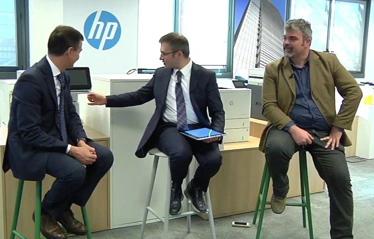 andreacreativo's tweet image. &quot;Anche il #design racconta una storia&quot; @framarin ci fa notare come la tastiera ricorda quella dei Rack #HpReinventSecurity