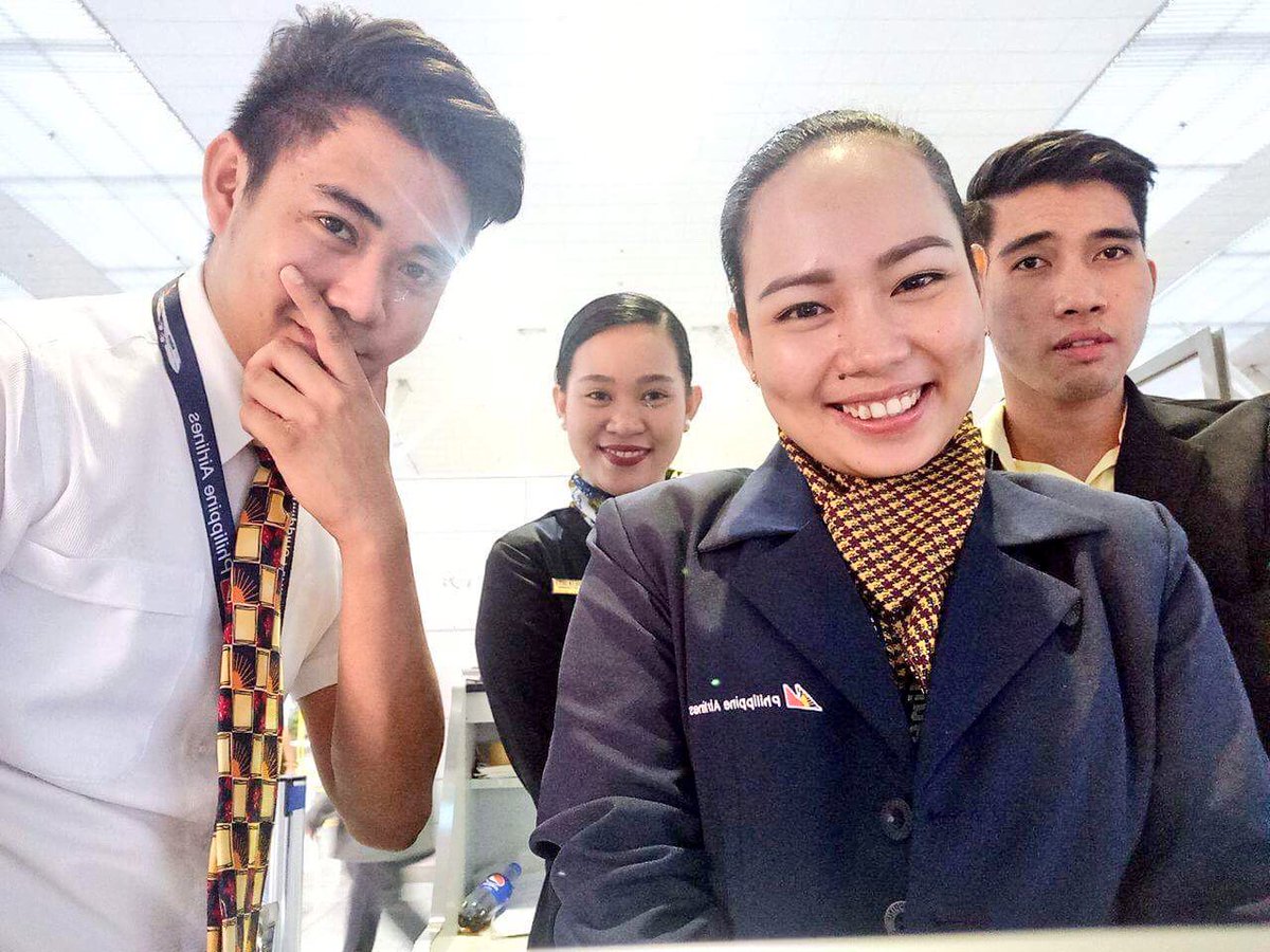 TonColmo's tweet photo. Upbeat-ing afternoon's shift 👌🏻 #GateAgents https://t.co/jSmrtoxwMm
