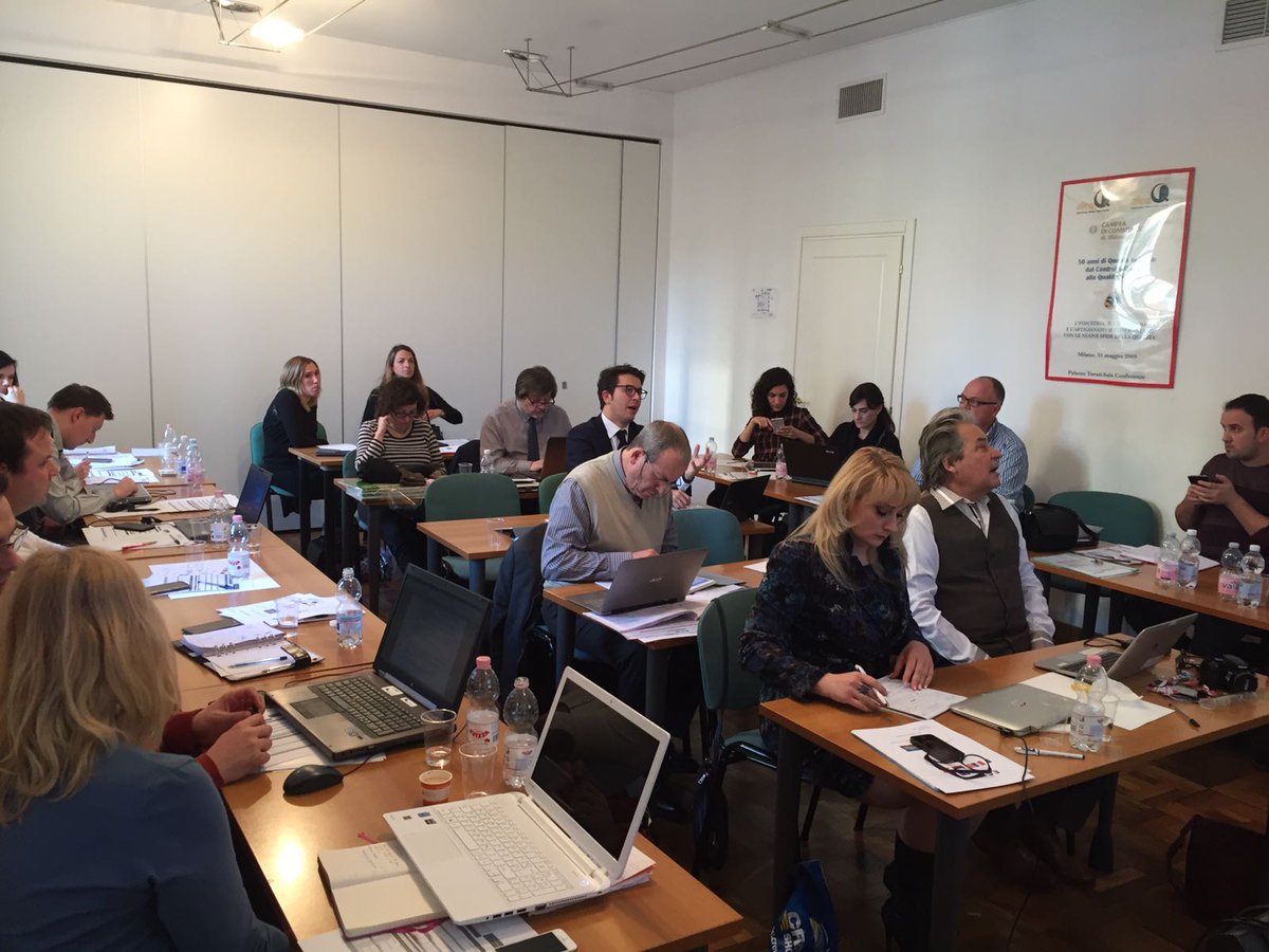 CETEM_CT's tweet photo. Asistimos en Milán a la reunión del proyecto europeo #ECOSIGN sobre #diseñoecosostenible con socios de Eslovenia, Italia, Rumanía y España. https://t.co/wgCfIR95IB