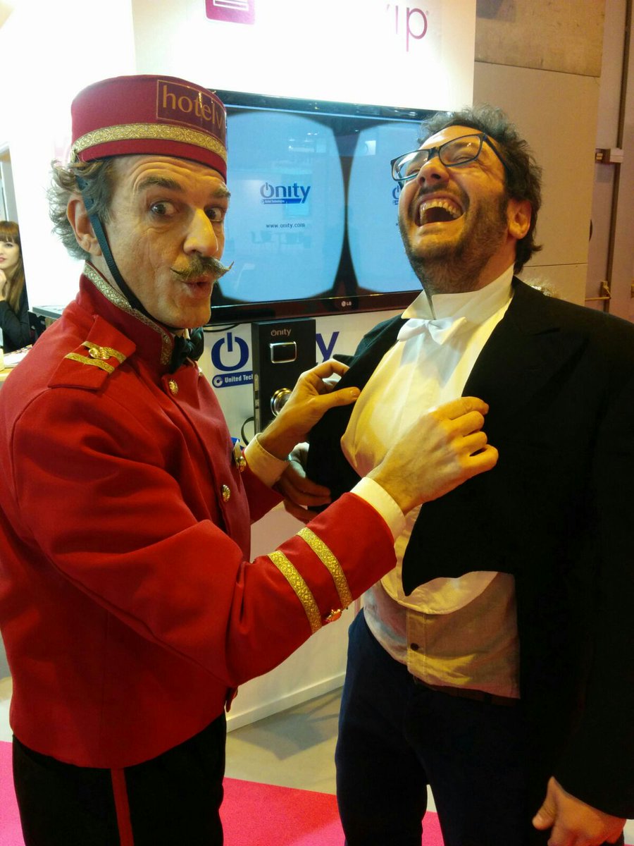 Estudio34's tweet photo. La semana pasada en @fitur_madrid conocimos a los chicos de @hotelvipapp y esto fué lo que paso! #apps #travel #hotel https://t.co/Zr4ndV8UMY