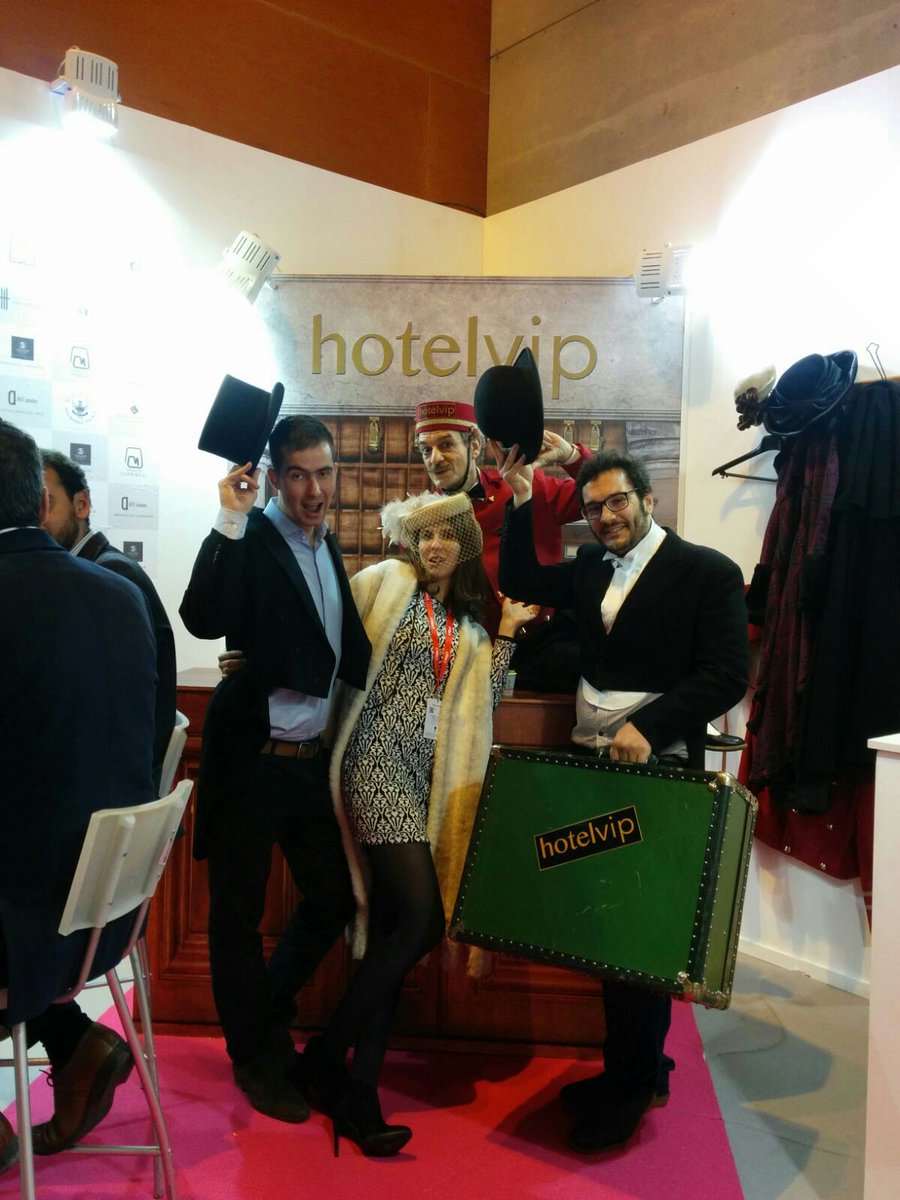 Estudio34's tweet photo. La semana pasada en @fitur_madrid conocimos a los chicos de @hotelvipapp y esto fué lo que paso! #apps #travel #hotel https://t.co/Zr4ndV8UMY
