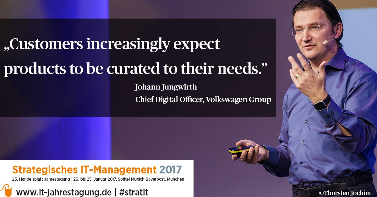 ITK_live's tweet photo. @JohannJungwirth @vwgroup_de über die Notwendigkeit
digitaler Ökosysteme #stratit Foto: @ThorstenJochim https://t.co/VofxRvYavX