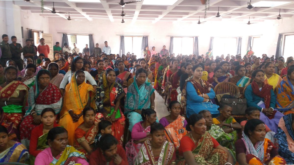 spbankura's tweet photo. #ChhatnaPS organised a #AwarenessProgramme on 24.1.17 to aware people about various social issues #ProjectJagaran. https://t.co/ufdjbBDo4K