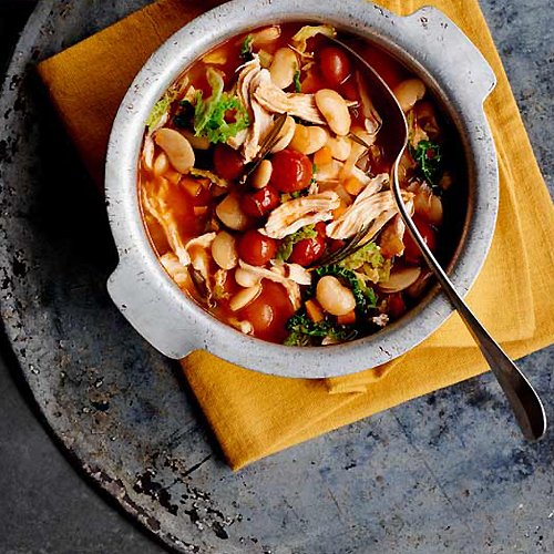 SainsburysMag's tweet photo. Ready in 30 mins &amp; only 268cals! 
We ❤️ this speedy chicken, butter bean &amp; tomato stew
https://t.co/yPXvucsd3U https://t.co/IXqNwNQZWK