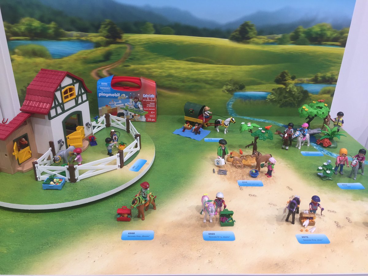 PlaymobilUK's tweet photo. Take a look at the new #pony farm range on our stand at #LondonToyFair #G210 https://t.co/TrMGGxYh1Y