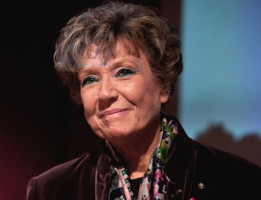 presprossimo's tweet photo. ULTIM'ORA: Sabato 11 febbraio, alle ore 20:30, sarà con noi a Treviglio @DaciaMaraini! https://t.co/MwDajYkuEC