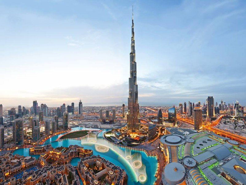 DDNewslive's tweet photo. To mark the close India – UAE ties, iconic #BurjKhalifa in Dubai will be displayed in the tri-colour today &amp; tomorrow evening.
#RepublicDay https://t.co/5CqJgizDWS