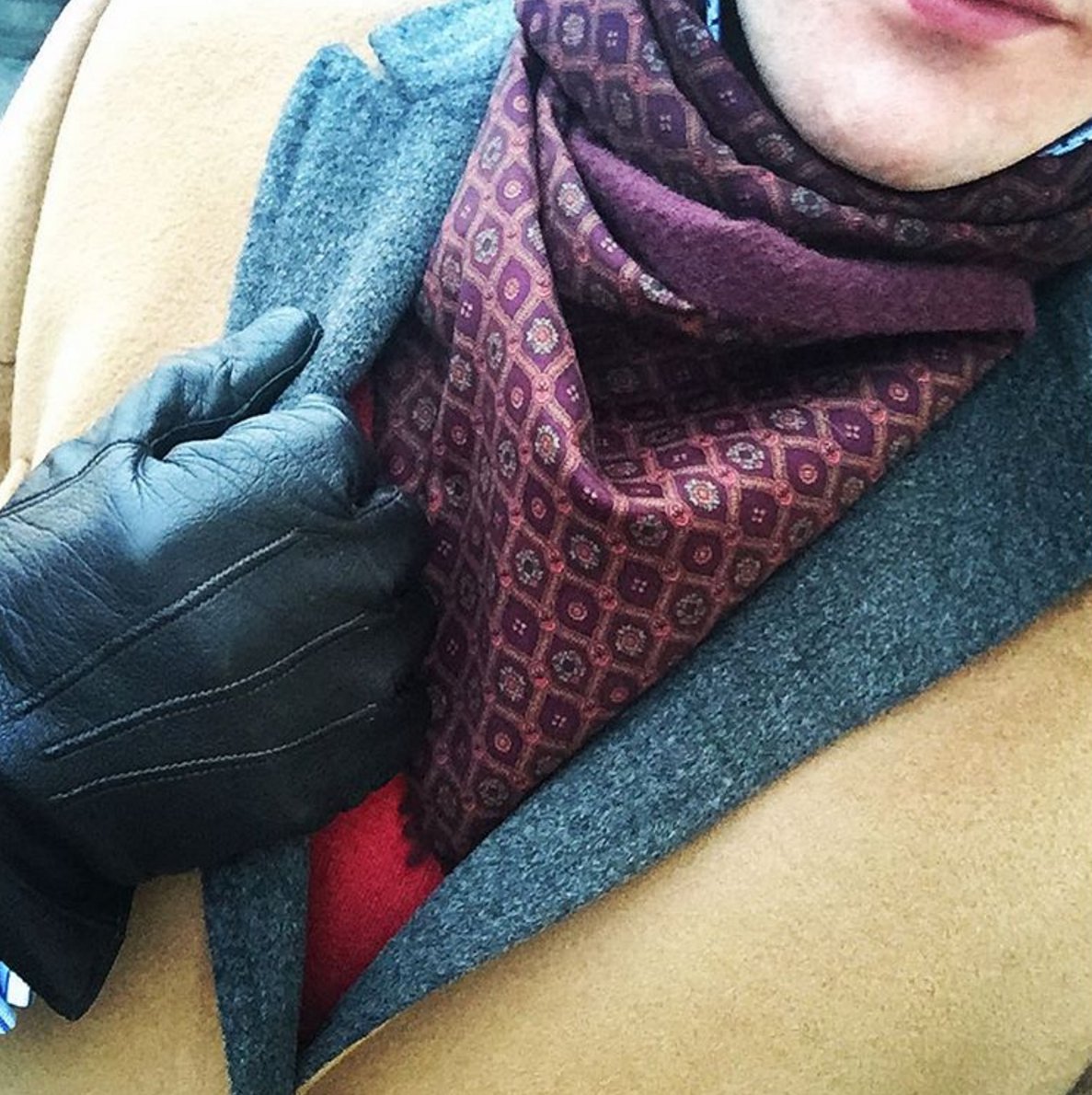 CocoGuiraud's tweet photo. Men are expected to wear ties rather more than women are expected to wear heels. Personally I favour a cravat @piersmorgan @GMB https://t.co/rh2c5zhrMF