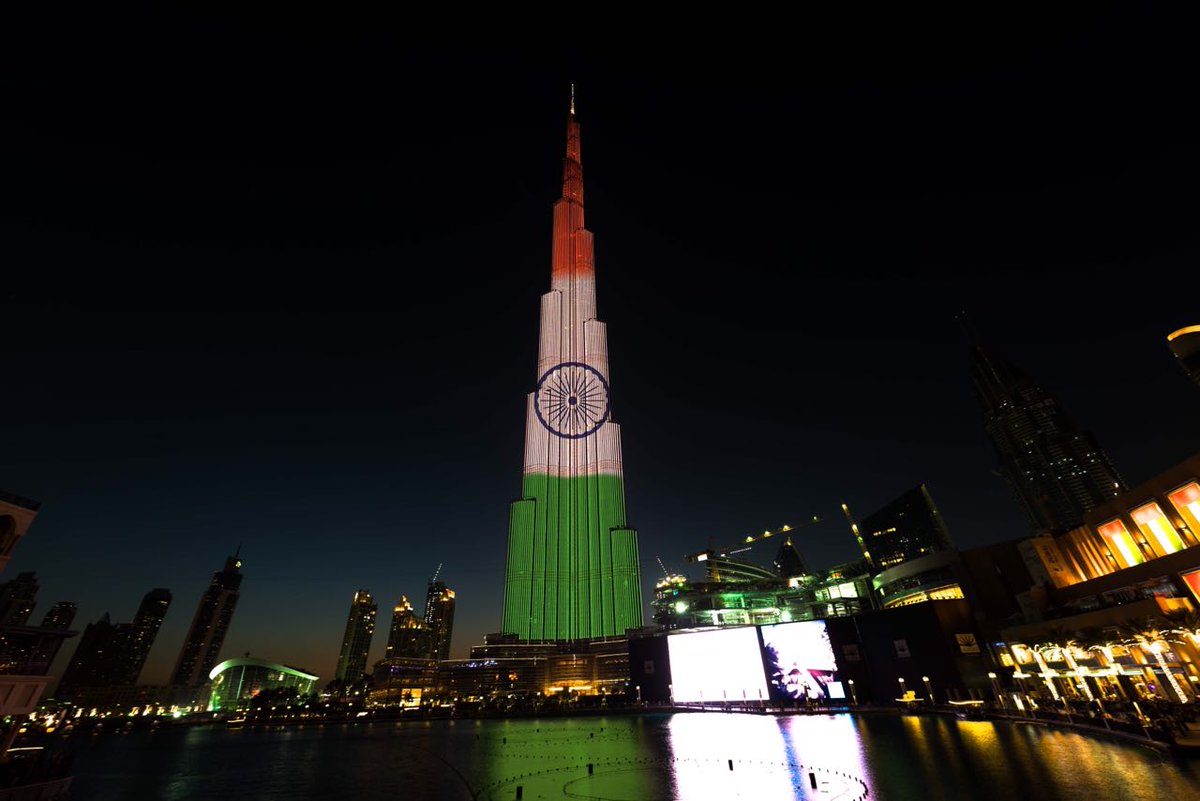 airnewsalerts's tweet photo. #BurjKhalifa in tri-colour, a befitting gesture to mark historic visit of H.H Sheikh Mohammed to #India

#UAEIndiaDosti

#AIRPics: Dubai PTC https://t.co/SAXVzEWuCj
