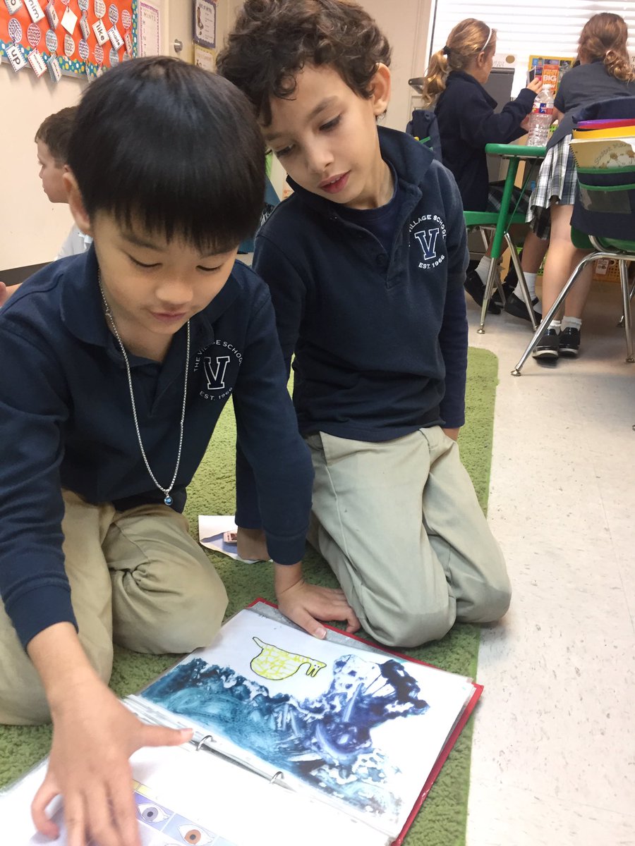 MsFarmerKIPPHOU's tweet photo. Focusing on adding sensory details to our writing today! We used objects from home that are special to us to help.😊 #writeon #wearevillage https://t.co/iV8tg90mKk