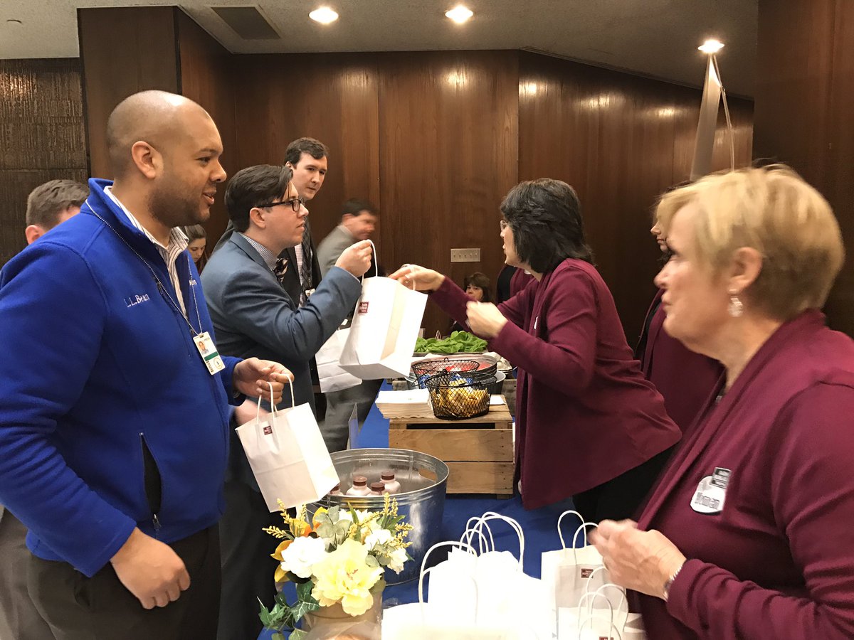 VaFarmBureau's tweet photo. Even @marktenia8News is enjoying a #VirginiaGrown BLT and chatting with our farmers! #MeetVaAg https://t.co/Z7w9rskHcj
