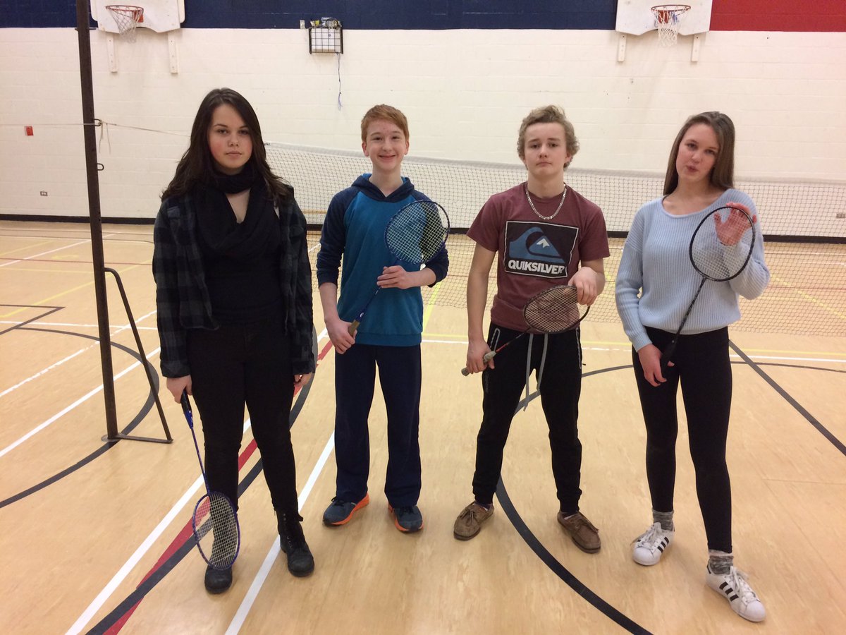 SPJH_PE's tweet photo. It's doubles tournament day in Phys.Ed badminton classes! @SPJHPythons #KingOfTheRing #Smashtown 🏸👊💪 https://t.co/wx2ceij9gH