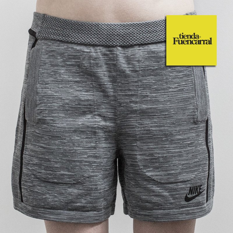 Fuencarral's tweet photo. Cerramos el día con este genial Short Nike Sportswear #TechKnit. Para que no creas que nos olvidamos del calor. https://t.co/aMhmnFyWLy