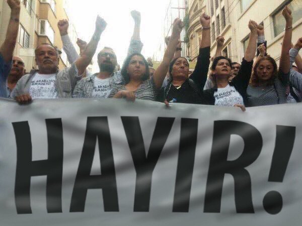 GeziSehitveGazi's tweet photo. Bir aradayız,buradayız!
#GeziyiHatırla
#HAYIR https://t.co/pzK5JJnoob