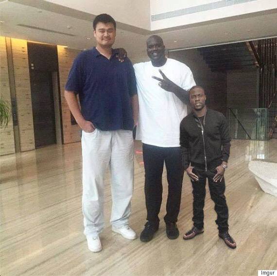 Unibet_Sverige's tweet photo. Den gången Yao Ming, Shaquille O'Neal och Kevin Hart fångades på samma bild. https://t.co/2nYHfF9aAX