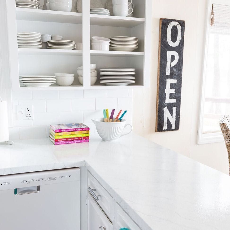 GianiGranite101's tweet photo. Good morning, DIYers!! We are so inspired by this beautiful kitchen makeover using our Whi… https://t.co/QjTeiW5PeH https://t.co/KP4lxwcK8G