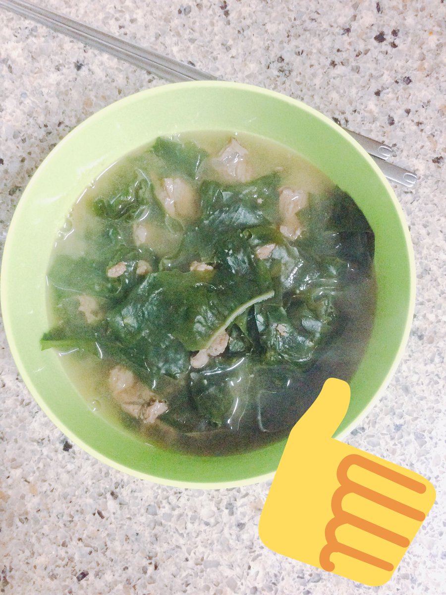 WM_OHMYGIRL's tweet photo. #비니 #요리왕 #정성 #진짜맛있닷👍🏼 #고마웡 #두그릇

비니얍!! 고마웡!!
진짜 맛있었어...!😍

클잉들!! 비니가 직접 만들어준 미역국이에요!!
진짜 맛있었어 빈아!! 고마워...!
사룽햇❤

언니 배불러. 못자.  두 그릇 먹었어🌝힛_ https://t.co/raehZ86NBo