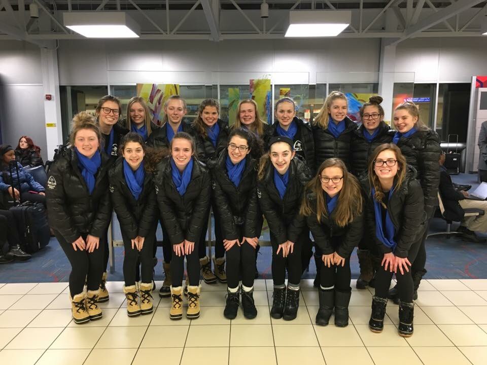 StPetersFSA's tweet photo. At the airport &amp; ready to go! @sstl_DE are headed to North Dakota to compete at Midwestern Synchronized Skating Championships! Good luck! 🤘🏼 https://t.co/Tsj58PKBN1