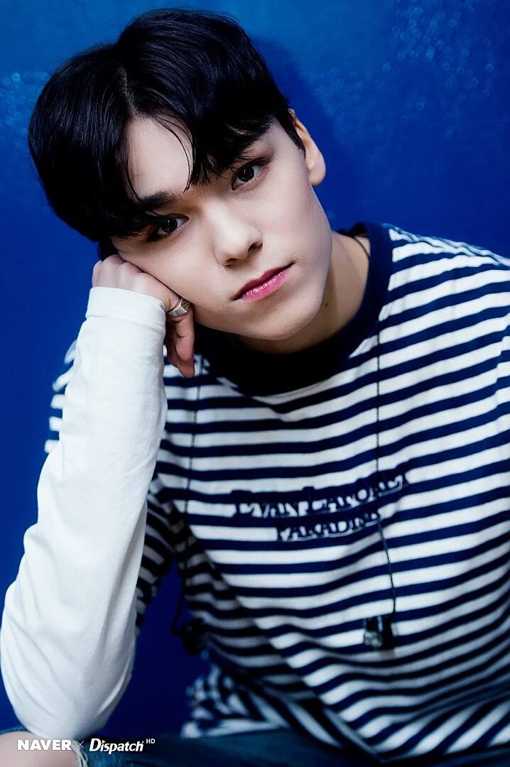 KoreanIdolsBot's tweet photo. (공식 #연예봇) 
➡ @17Vernon_b 
세븐틴(SEVENTEEN)/버눈(최한솔)/래퍼.
환영합니다! ~⭐ https://t.co/Ew6Pxz4nIp